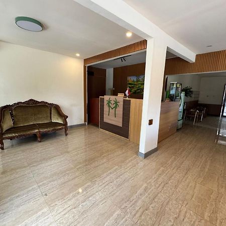 Wisma Madagaskar Palangka Raya Buitenkant foto