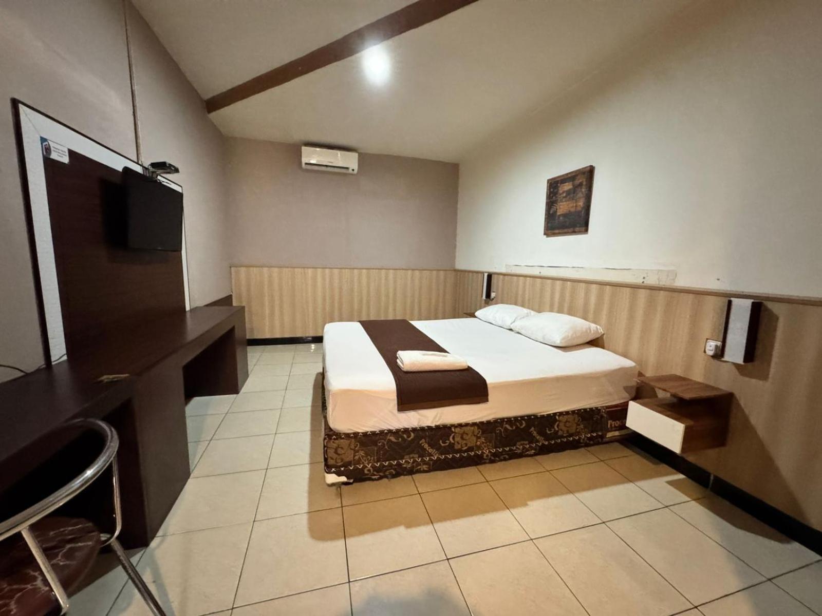 Wisma Madagaskar Palangka Raya Buitenkant foto